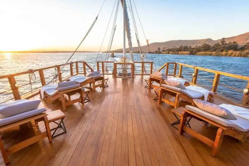 il sundeck di dahabeya nuut , crociera sul nilo lusso il sundeck di dahabeya nuut , crociera sul nilo lusso