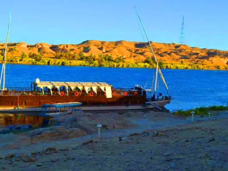 Dahabeya nebyt sul Nilo , Crociera sul Nilo Lusso Dahabeya nebyt sul Nilo , Crociera sul Nilo Lusso