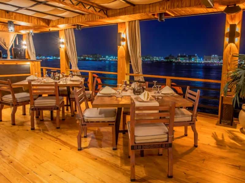 v Dahabeya nebyt sul Nilo , Crociera sul Nilo Lusso