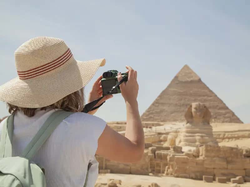 donna scatta un foto, egitto pasqua donna scatta un foto, egitto pasqua