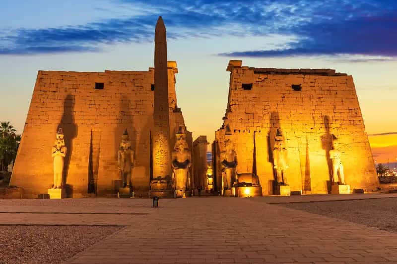 tempio di luxor , eclissi solare a luxor 2027 tempio di luxor , eclissi solare a luxor 2027